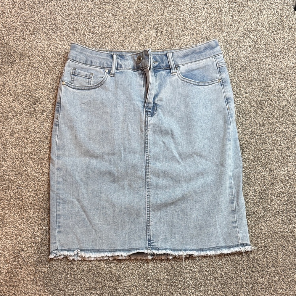 CHARLIE B Light Blue Denim Pencil Skirt